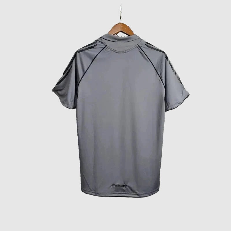 Camisa Real Madrid Away Retrô 2005/06 II - Torcedor Masculino