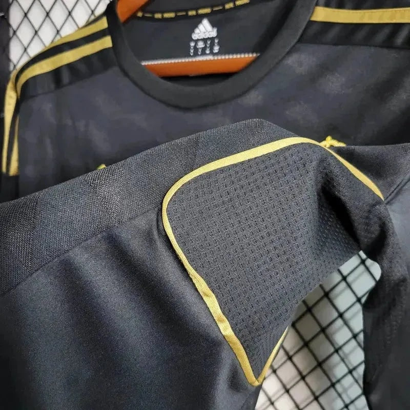 Camisa Real Madrid Away Retrô 2011/12 Manga Longa - Torcedor Masculino