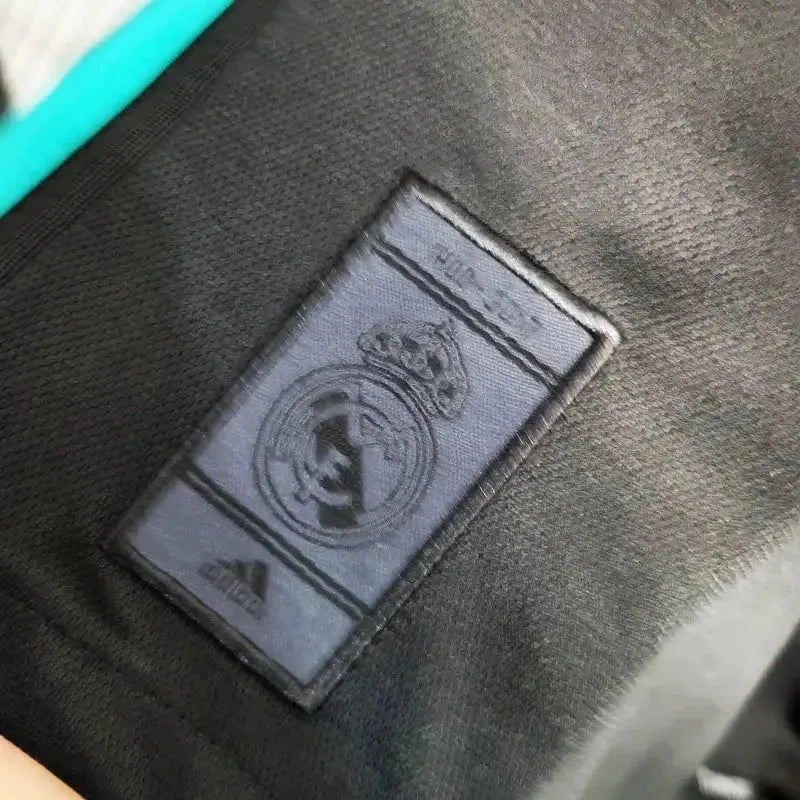 Camisa Real Madrid Away Retrô 2017/18 Manga Longa - Torcedor Masculino