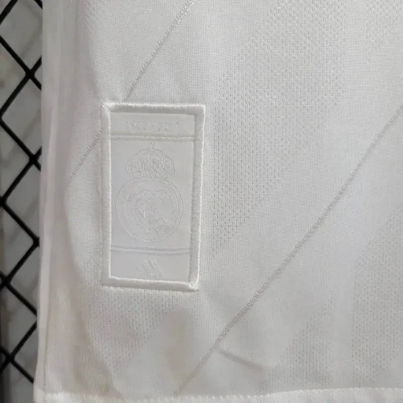 Camisa Real Madrid Home Retrô 2017/18 Manga Longa - Torcedor Masculino