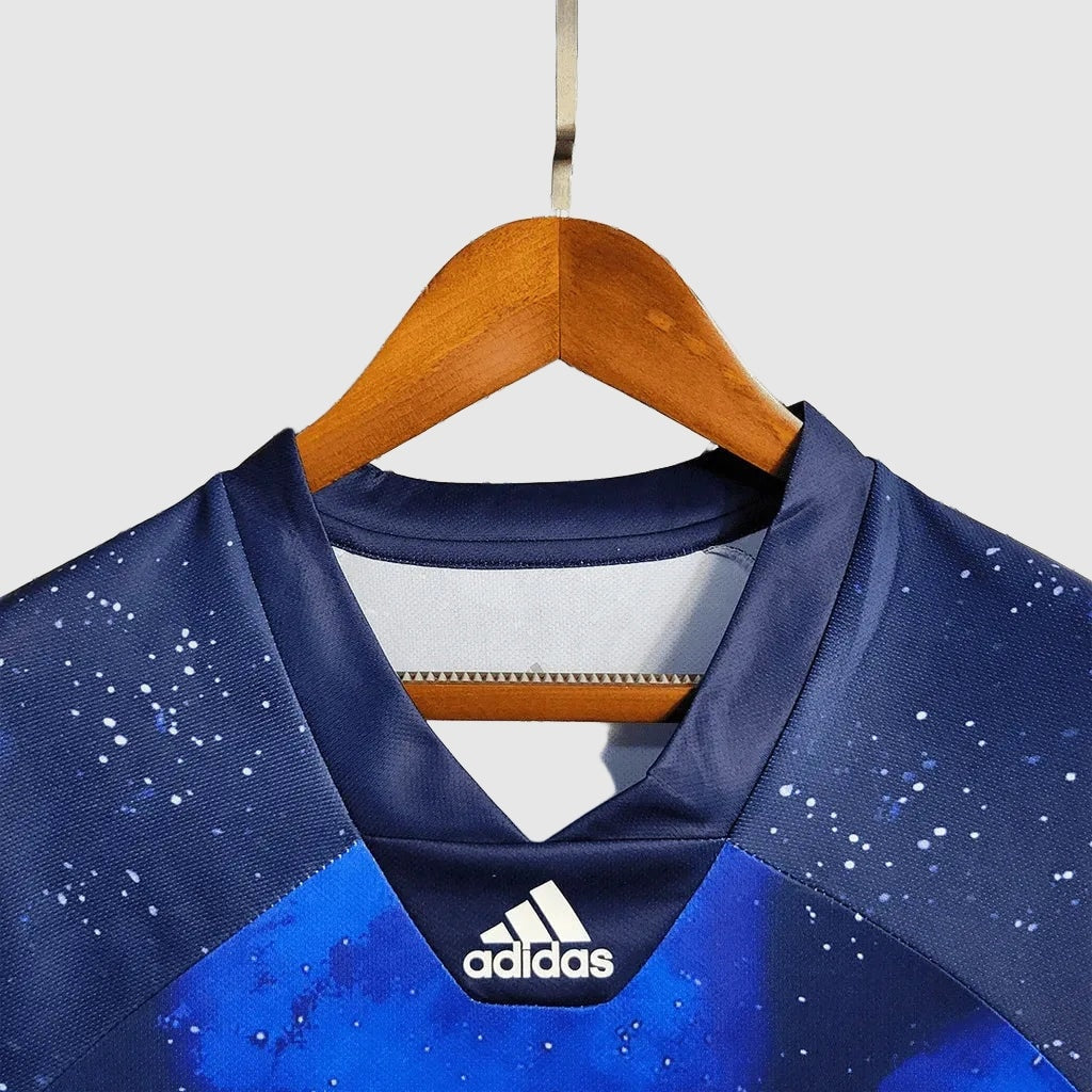 Camisa Real Madrid Retrô Edição Especial - Torcedor Masculino