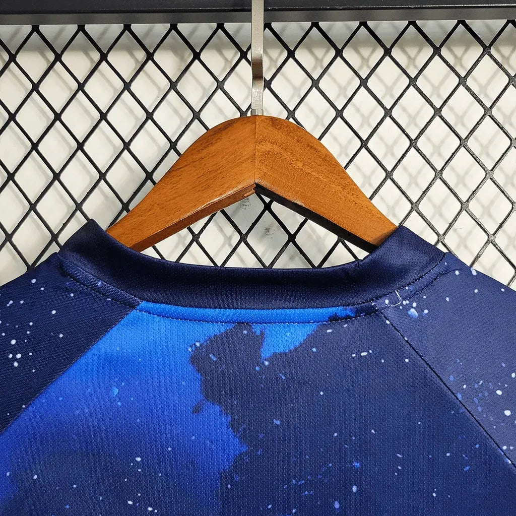 Camisa Real Madrid Retrô Edição Especial - Torcedor Masculino