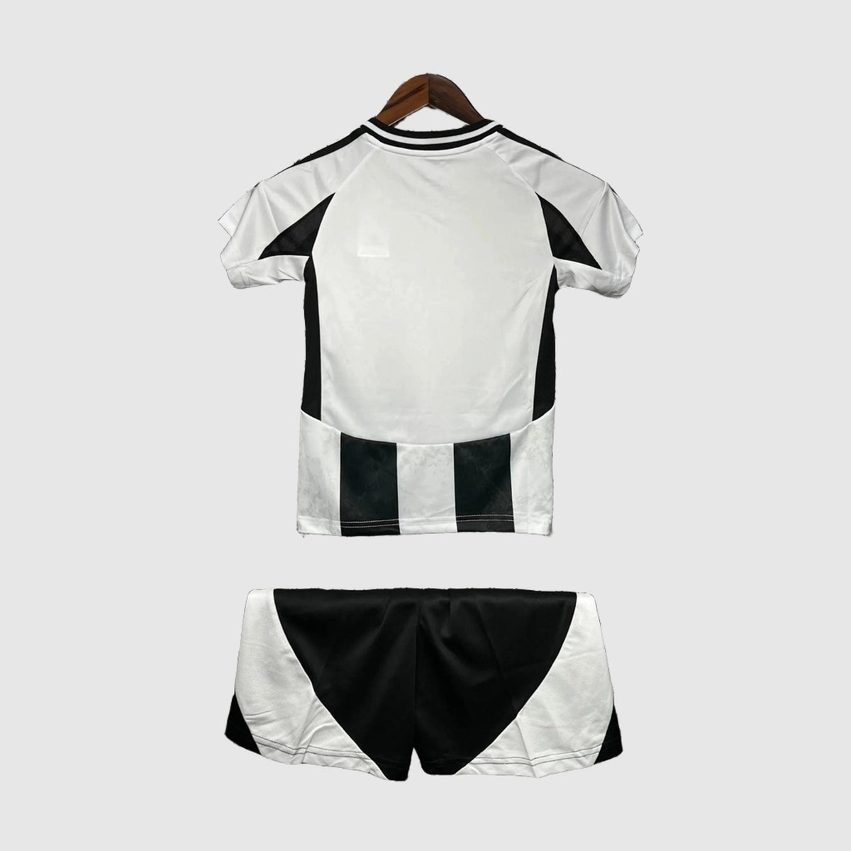 Conjunto Infantil Juventus Home 2024/25